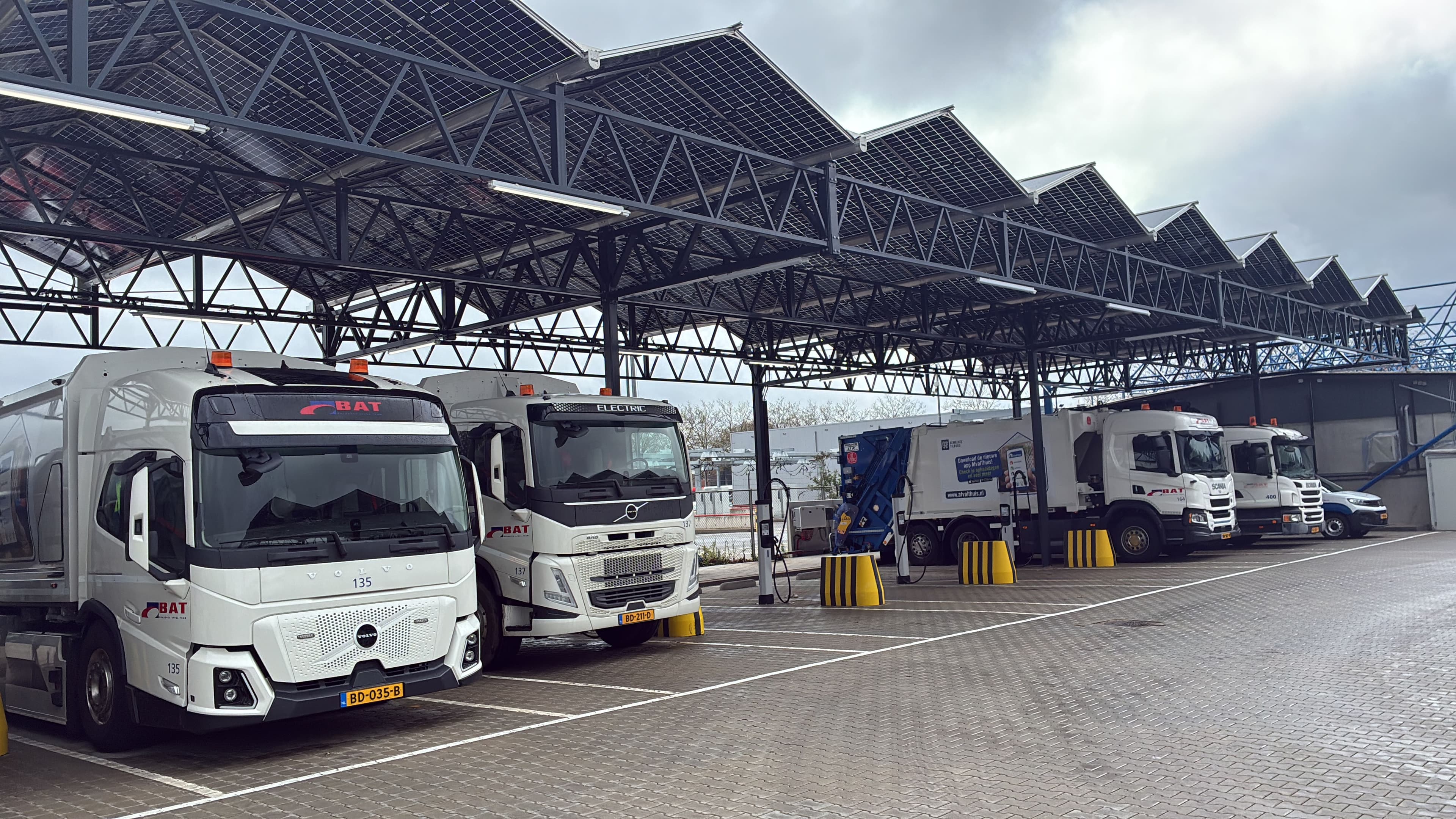 Zero-emission waste collection without compromising operations